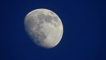Rifugi sotterranei: ecco la nuova strategia che gli scienziati stanno testando per abitare la Luna