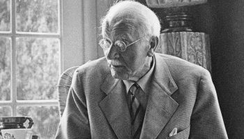 Padre della psicoanalisi: “Ciò che neghi ti soggioga; ciò che accetti ti trasforma”