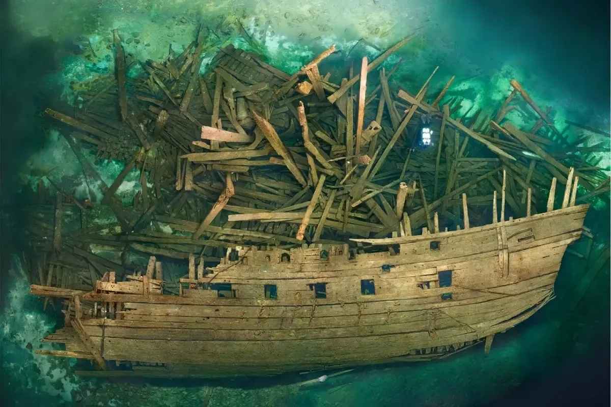 Il ritrovamento di una nave cerimoniale sotto il porto di Alessandria riscrive la storia sacra del I secolo
