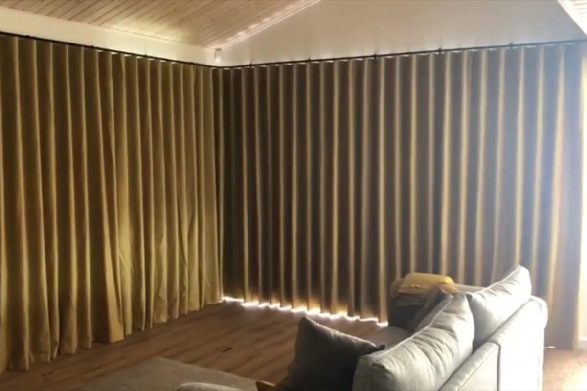 Stručnjaci savjetuju: Točno u 17:30 spustite rolete i navucite zavjese detail 1