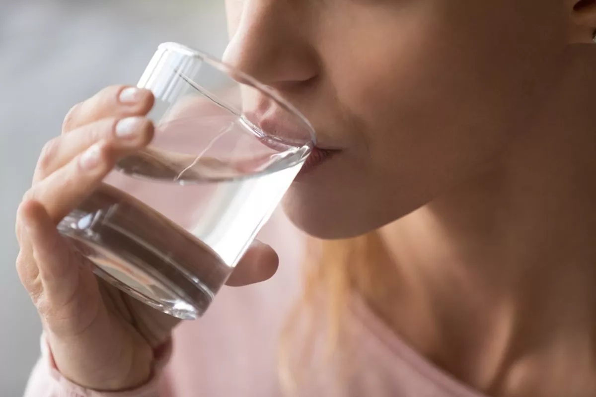 Trebate li piti više od 1,5 litre vode? Znanost daje odgovor na rizik od zatajenja srca detail 1