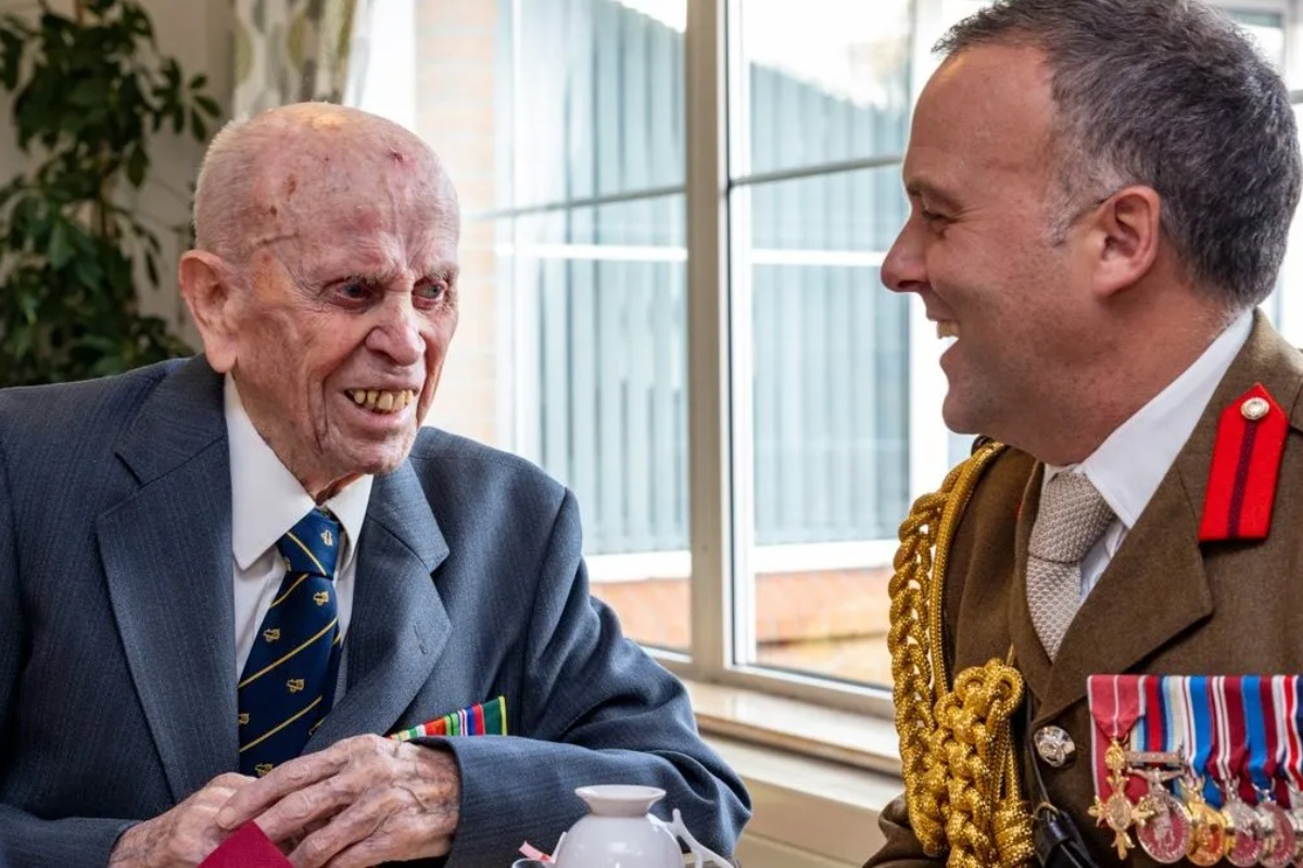 Najstariji čovjek Sjeverne Irske otkrio tajnu svoje dugovječnosti: bit ćete iznenađeni detail 1