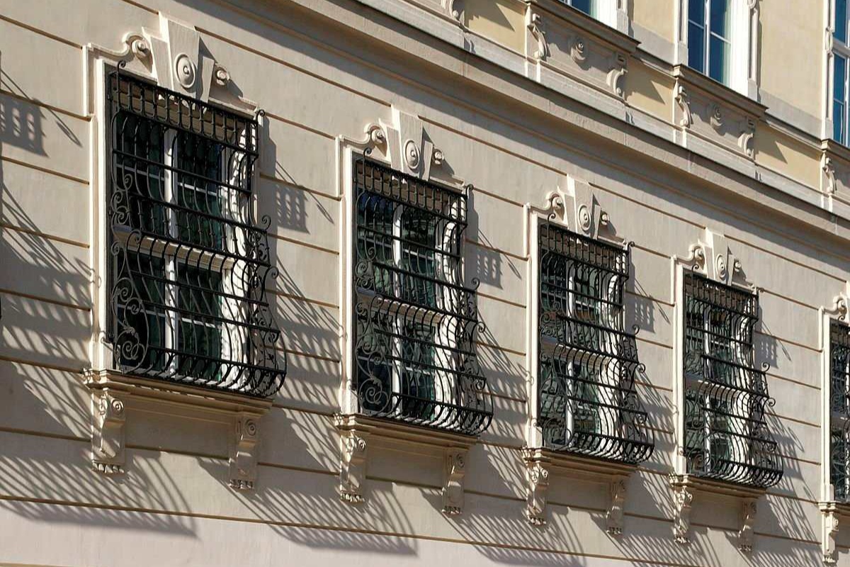 Malo ljudi zna čemu služe zakrivljene rešetke na prozorima detail 1