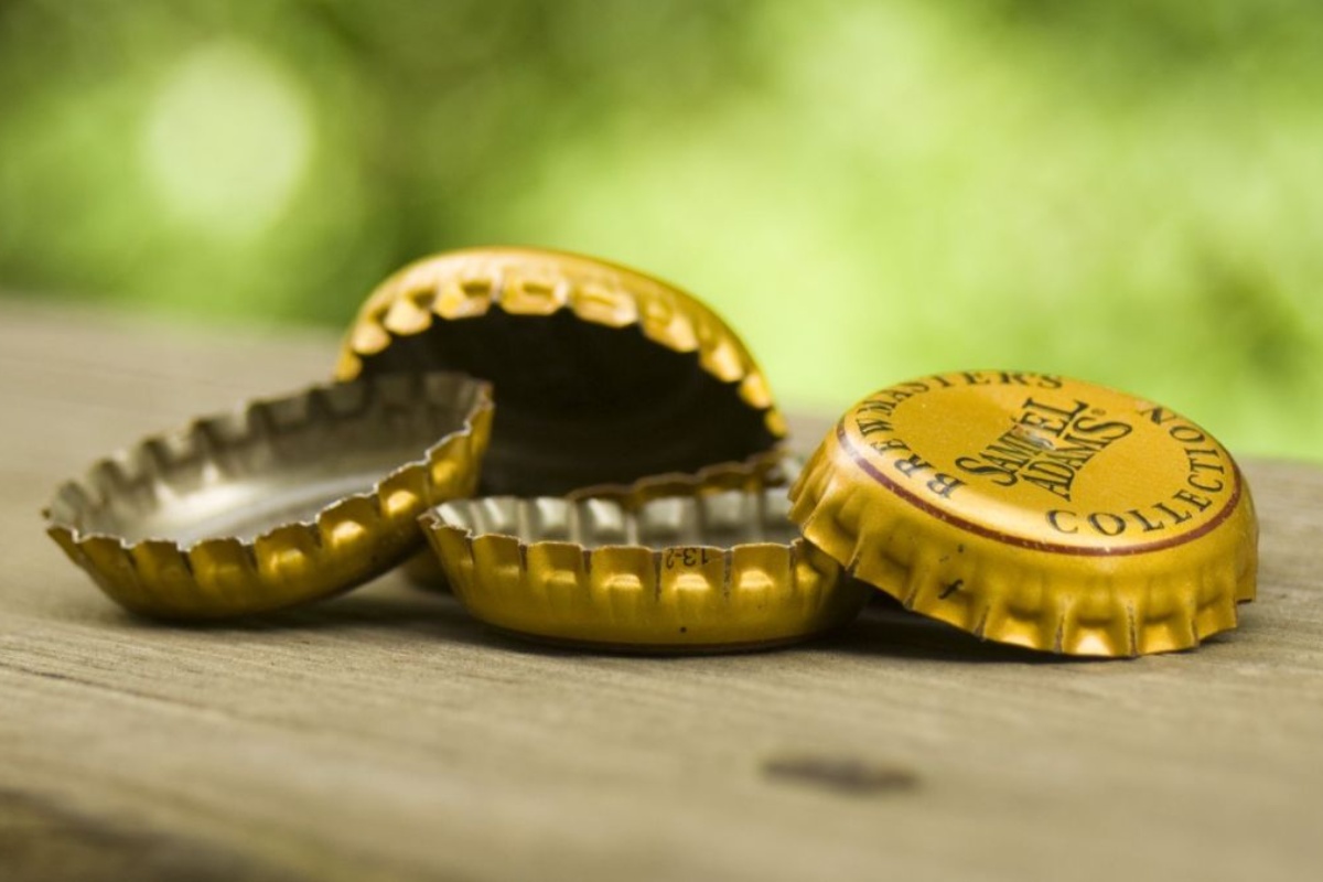 Zašto vješati čepove od gaziranih pića u vrtu i zašto to radi sve više ljudi? detail 1