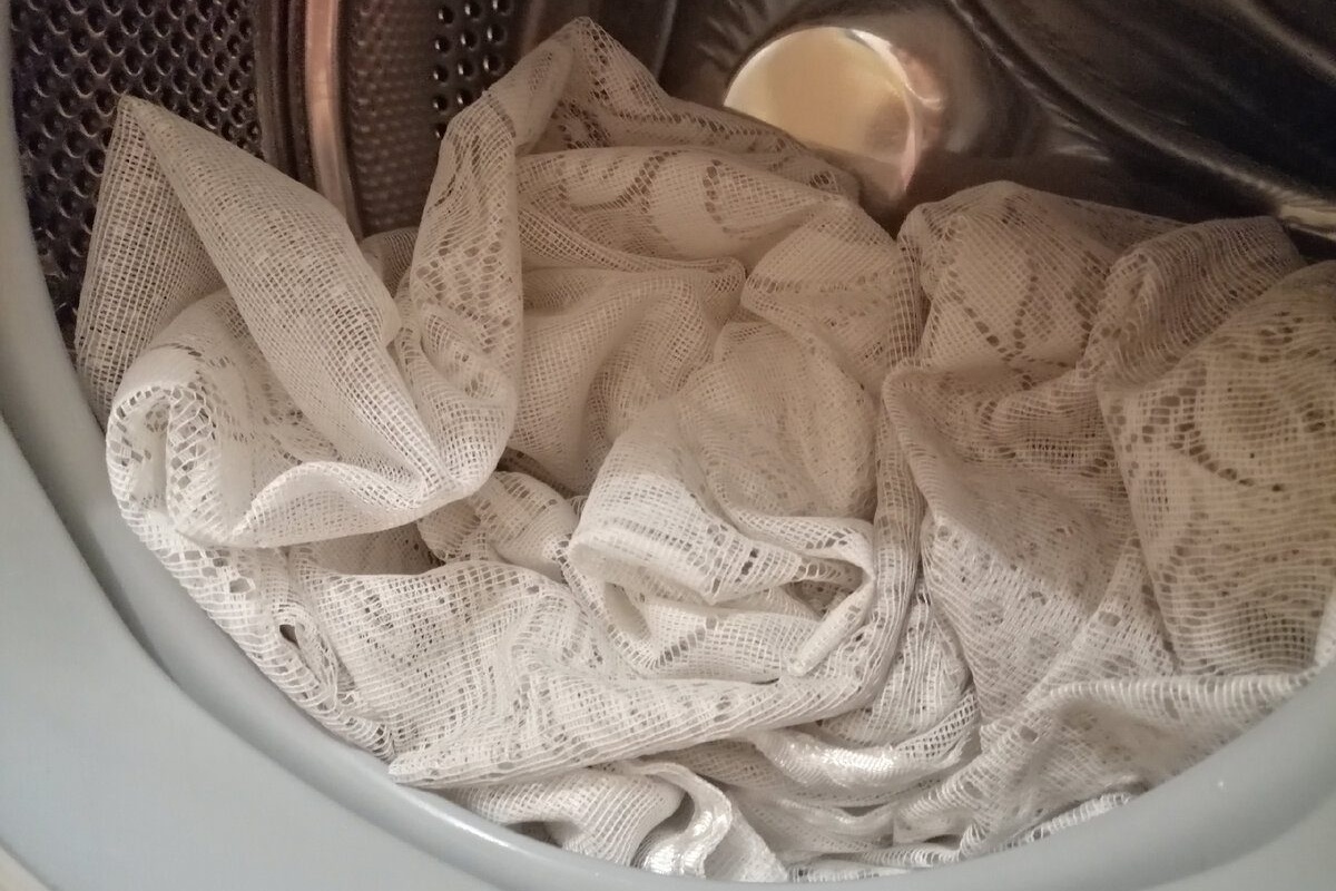 Baka je savjetovala namočiti sive zavjese u 1 sastojku koji svatko ima: nakon 30 min tekstil svijetli čistoćom detail 1