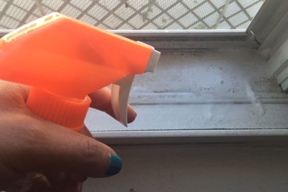 Upotreba octa na prozorskim vodilicama: čemu služi i koje su prednosti detail 1