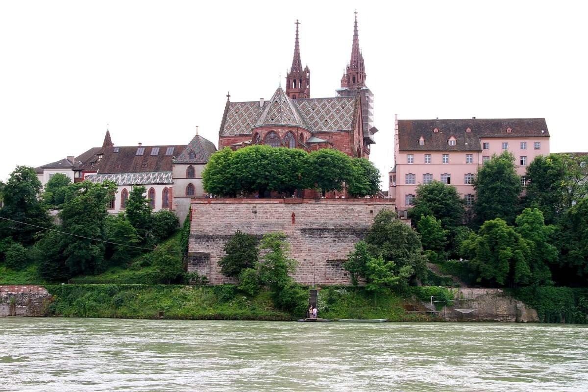 Ovo nije film, iako tako izgleda: u rijeci Rajni pronađen je srednjovjekovni pečat kantora katedrale u Baselu detail 1