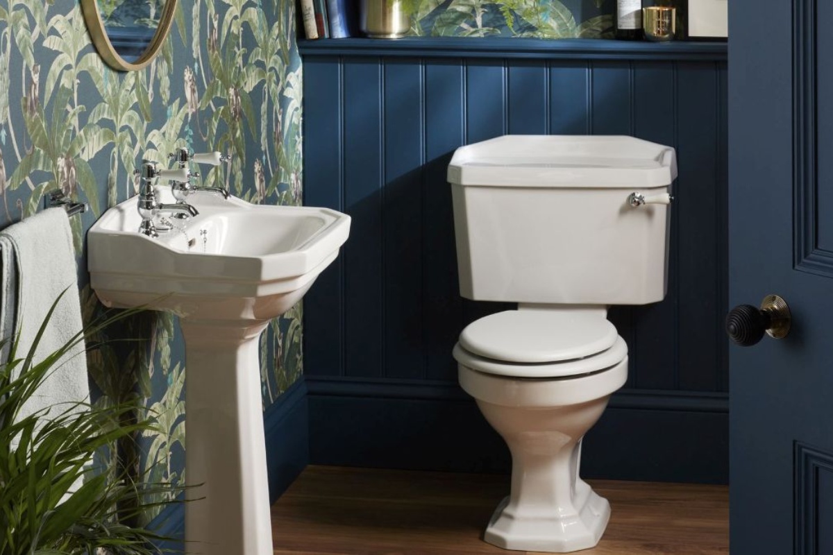 U 2026. godini završit će era visećih toaleta: ovo je retro model koji ponovno osvaja srca svih ljubitelja interijera detail 1