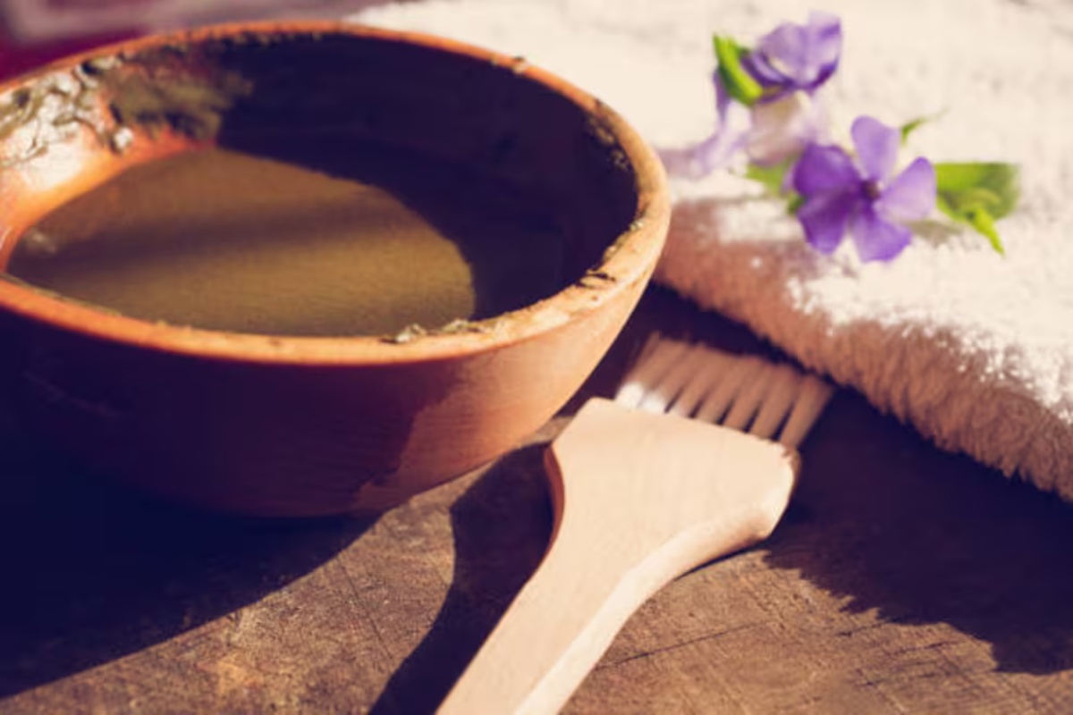 Konačno zbogom sijedoj kosi: domaći pripravak bez boja i kemikalija za prekrivanje svog sivila kose u jednoj noći detail 1