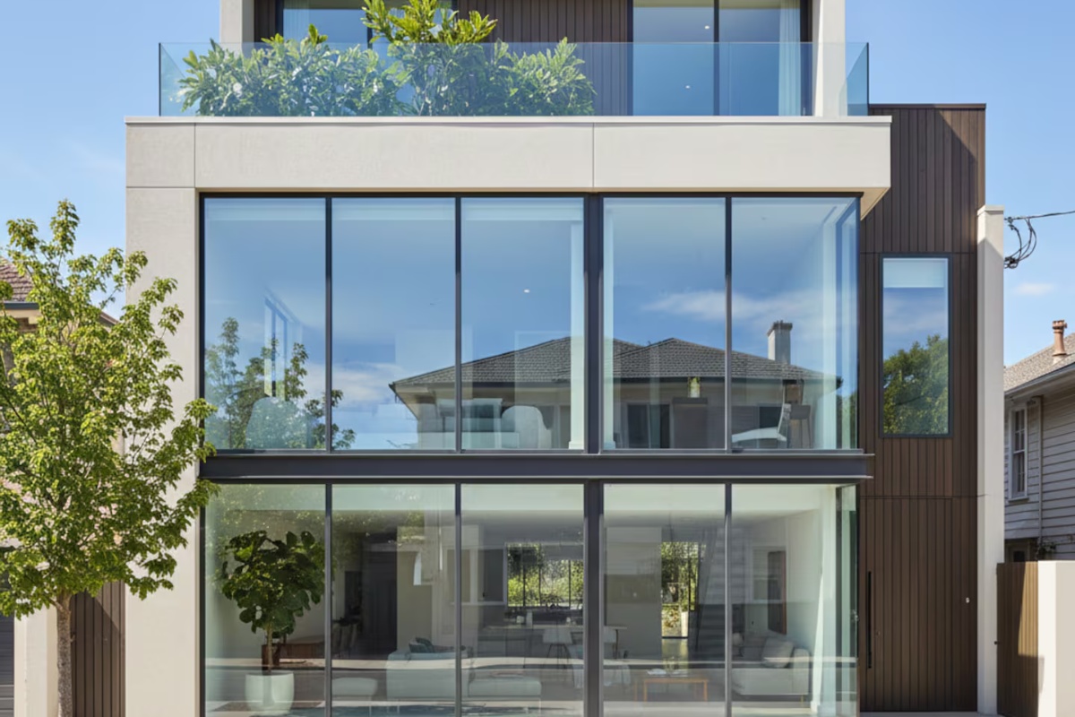 Crne rešetke se više ne koriste na prozorima kuće: trend koji ih zamjenjuje zbog sigurnosti i stila detail 1