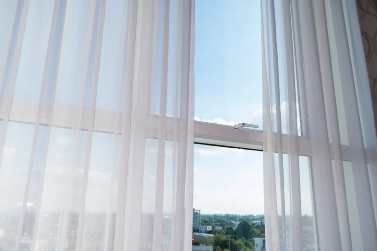 Namočite zavjese u ovo. Bit će snježnobijele dugim tjednima detail 1