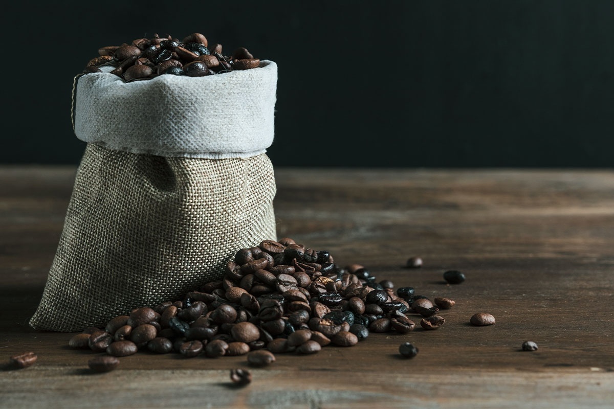 Zašto biste trebali objesiti vrećice kave na balkon: Praktičan trik protiv insekata detail 1