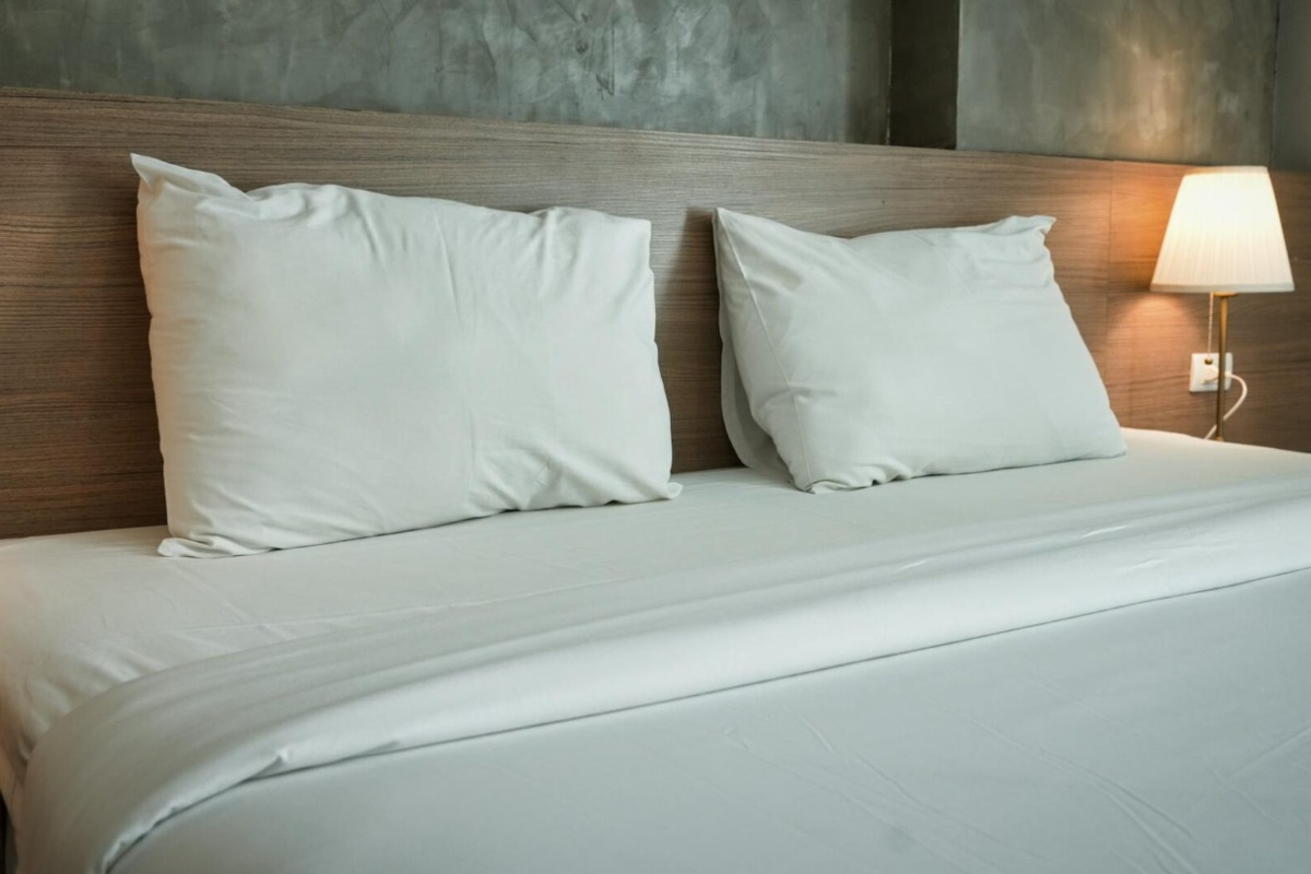 Stari jastuci više ne “zaudaraju” na starost i znoj: Postupak od 5 minuta bez pranja i deterdženata detail 1