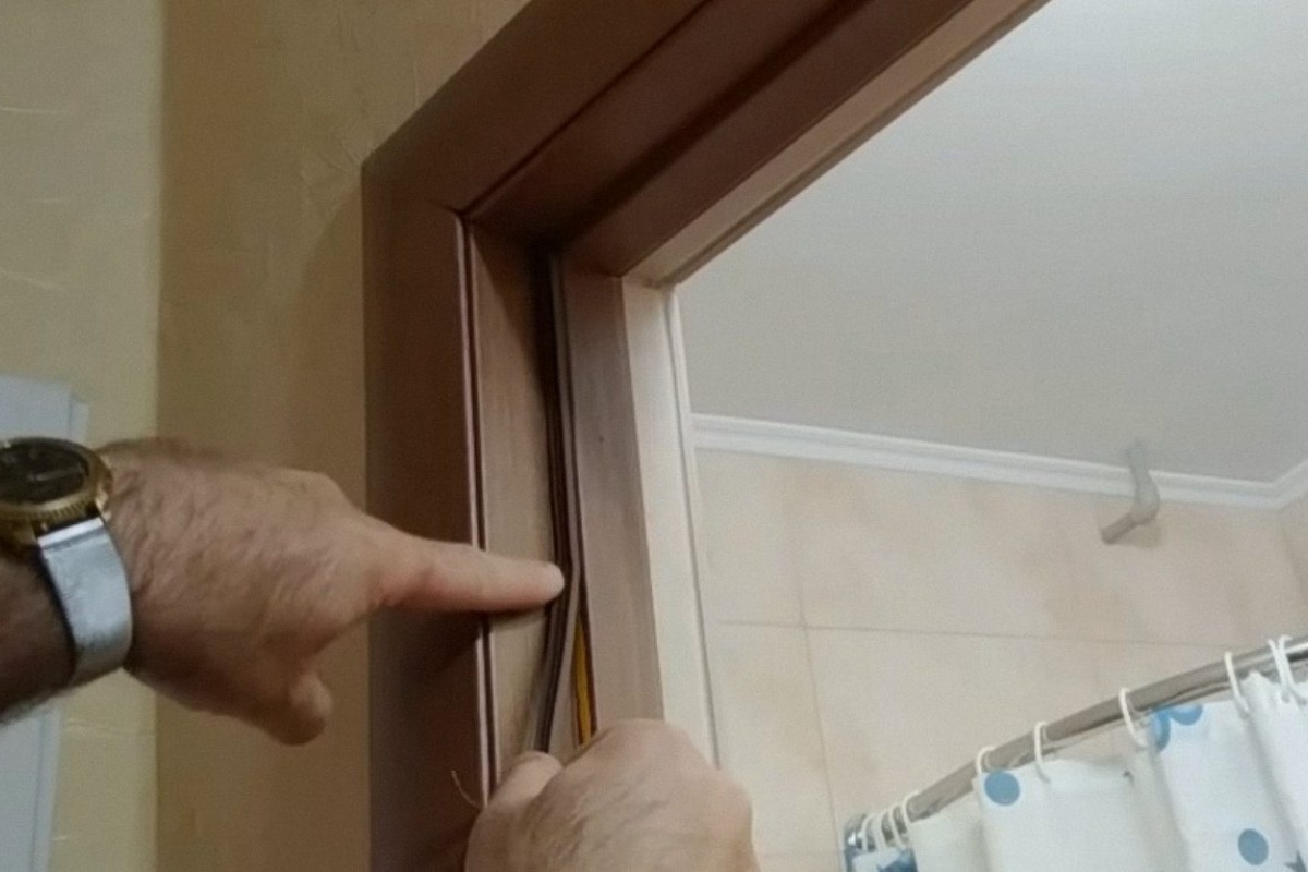 Stara seoska metoda je uspjela: prozorske daske i vrata izoliram od propuha bez suvišnih troškova i popravaka detail 1