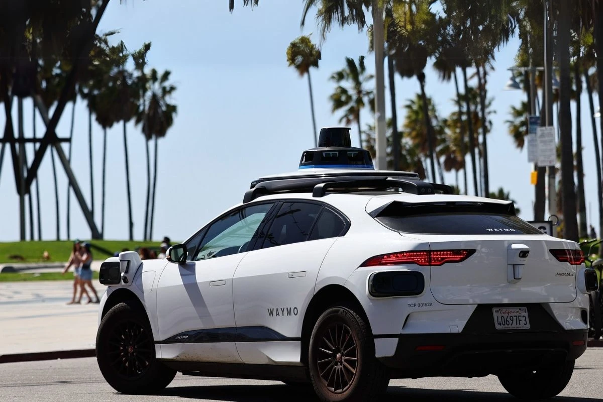 Bespilotni taksiji Waymo pripremaju se za lansiranje u Europi: hoće li se Hrvati uskoro voziti s udobnošću? detail 1