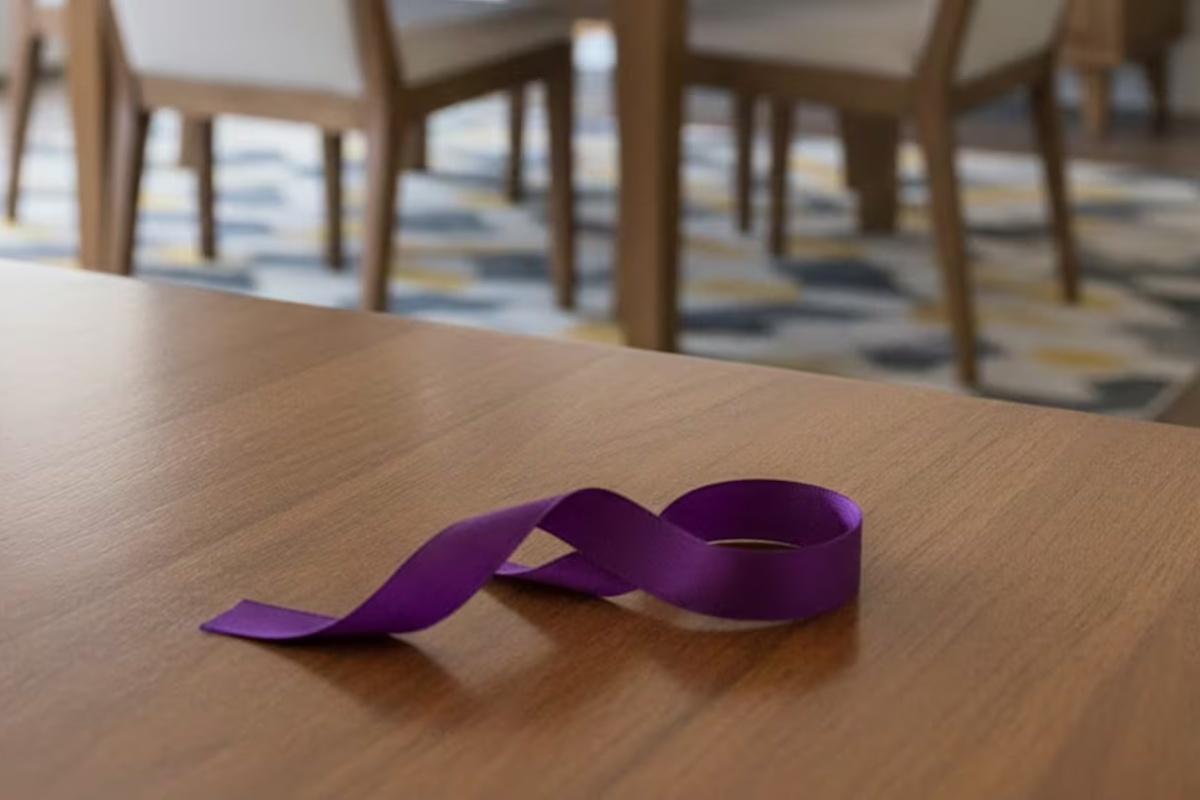 Zašto treba svezati ljubičastu traku na nogu kreveta 31. prosinca detail 1