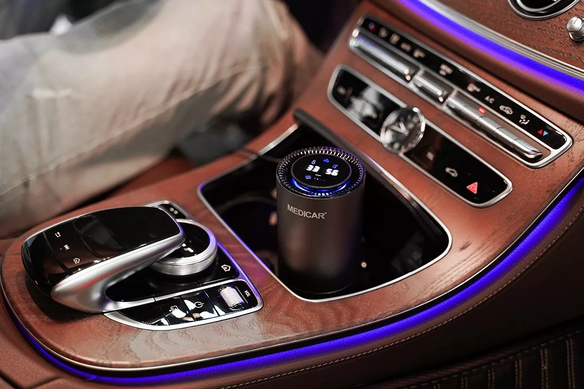 Običan USB priključak, ali s velikim učinkom. Iznenađujući gadget za svakog automobilista detail 2