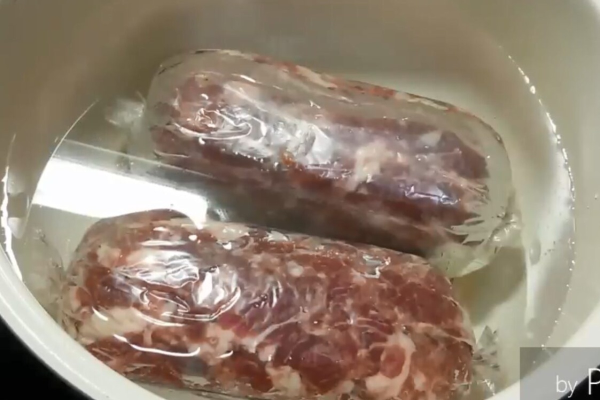 U domaćoj kobasici bez crijeva neće biti pukotina ako se pridržavate 2 omjera — mesa i slanine detail 2