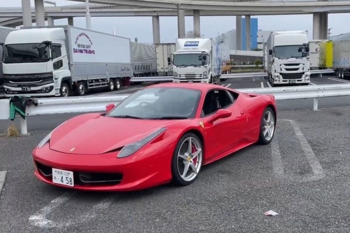 Netko je imao hrabrosti i novca da napravi gotovo 400.000 km s posljednjim Ferrarijevim atmosferskim V8 motorom, ali potrošivši 86.000 € na benzin putem detail 2