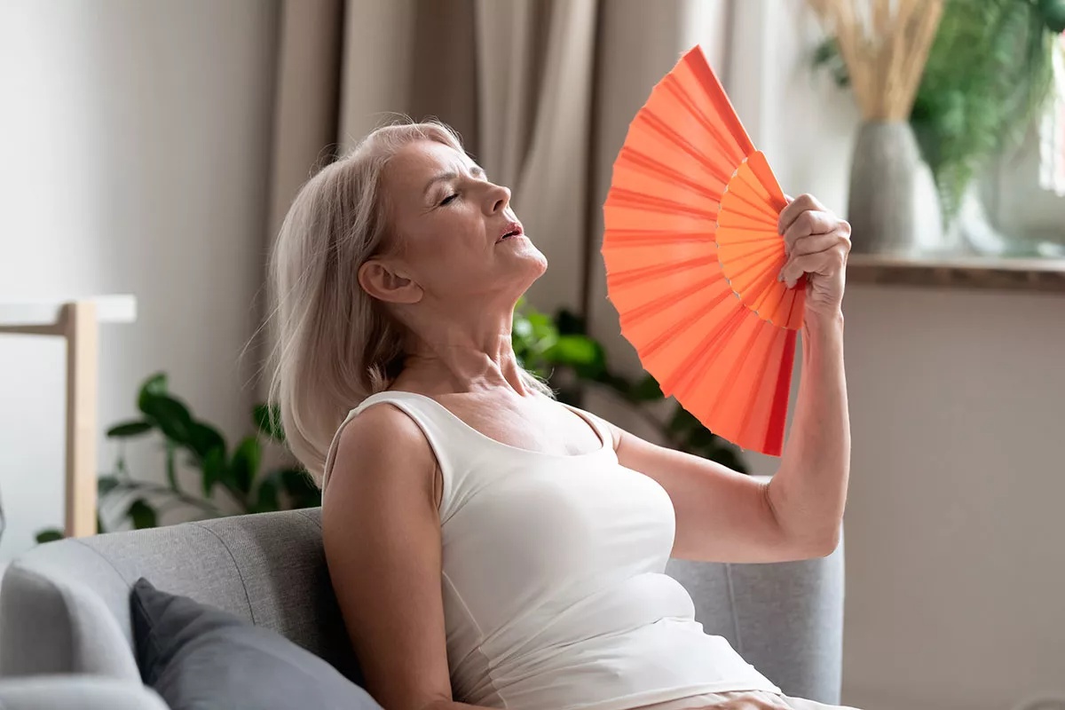 Ginekolog upozorava: Rani ulazak u postmenopauzu, pušenje i mršavost drastično povećavaju rizik od osteoporoze detail 2