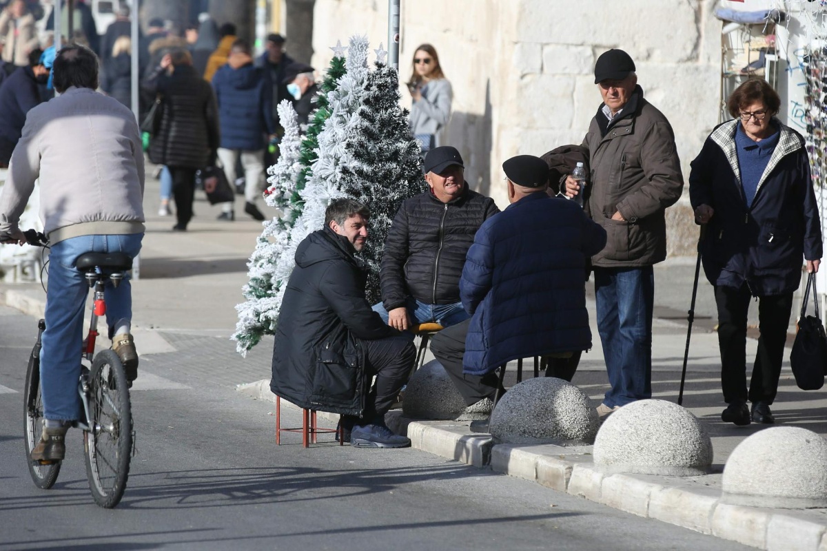 Stiže val mirovinskih promjena: Evo što se sve mijenja za umirovljenike od 1. siječnja 2026. detail 2
