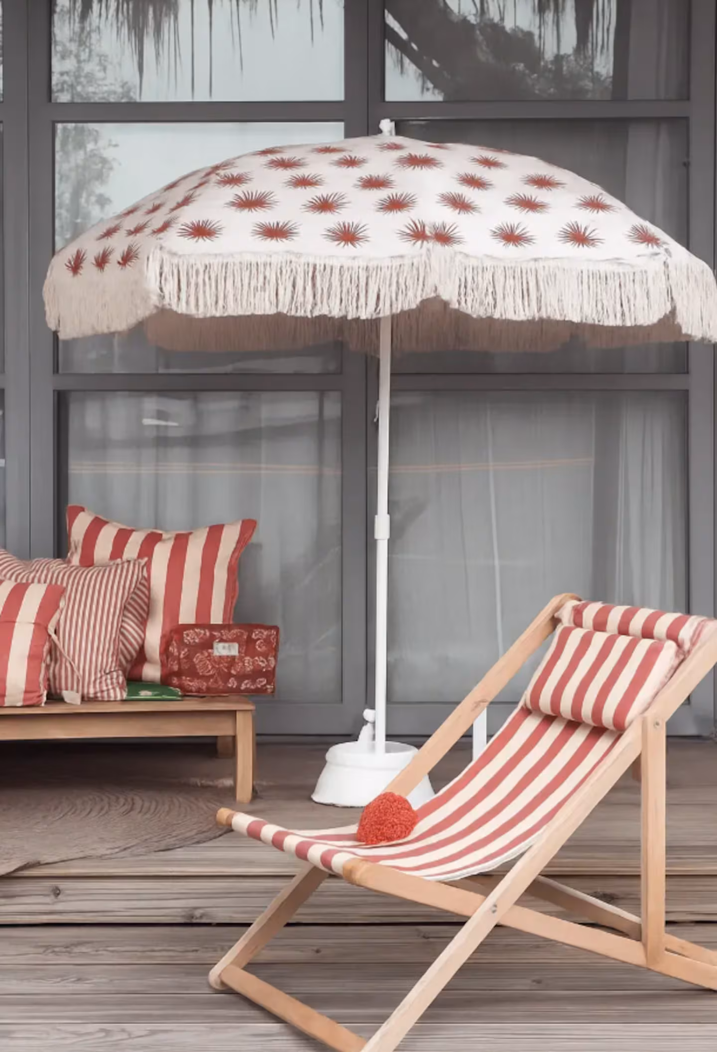 Recite zbogom svom dosadnom suncobranu: novi trend za ljeto 2026. detail 2