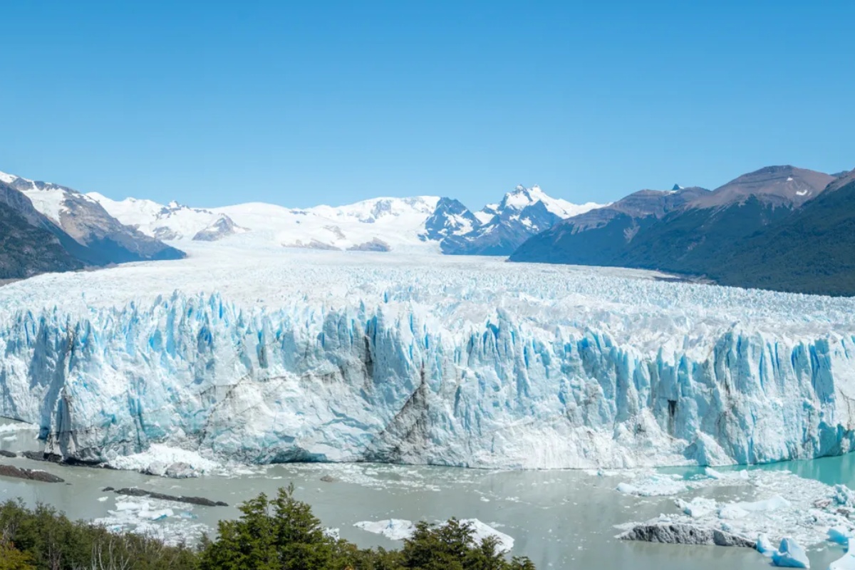 Pogledajte točno mjesto gdje se 'dodiruju' ledenjak, jezero i rijeka u Argentini — Zemlja iz svemira detail 2