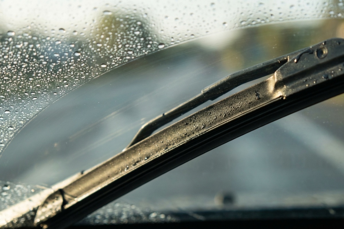 Vaši brisači počeli su mazati i škripati: ne kupujte nove, obrišite gume krpom namočenom u ovoj tekućini iz garaže detail 3