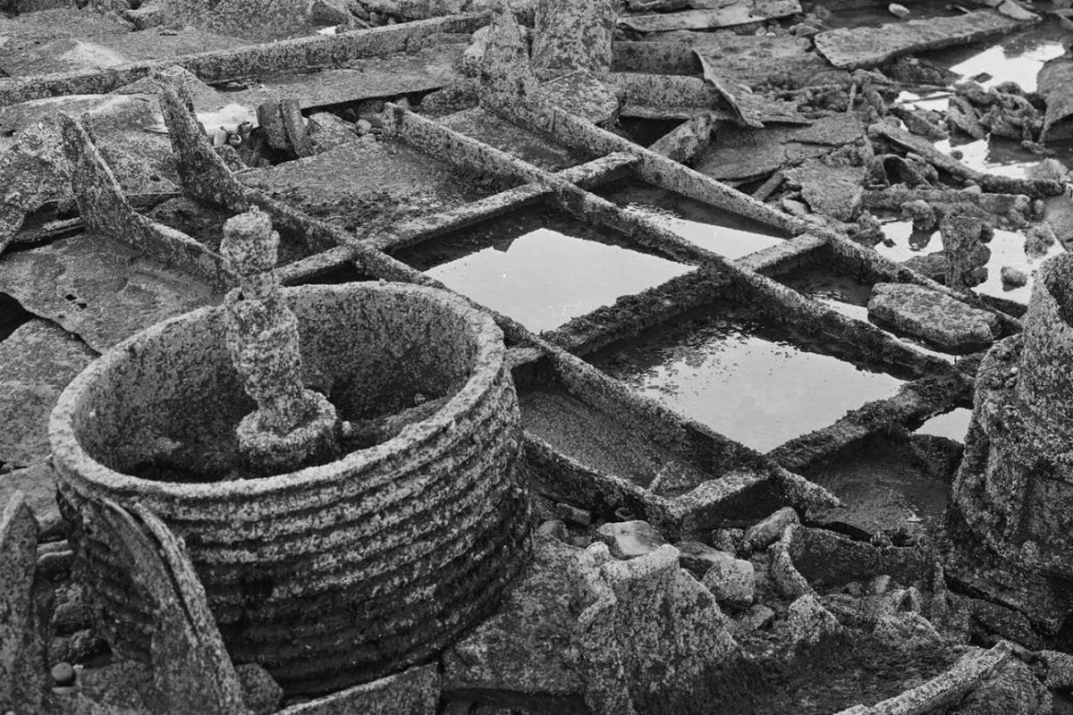 Misterija dok se stotine viktorijanskih cipela pojavljuju na plaži: što se sada događa? detail 4