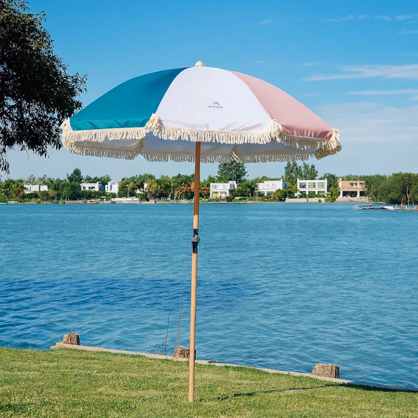 Recite zbogom svom dosadnom suncobranu: novi trend za ljeto 2026. detail 4