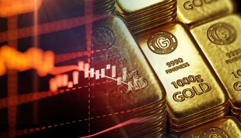 L’oro scende a 4.324 dollari l’oncia e l’argento registra un aumento annuale del 129%