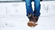 Jak udržet nohy v teple v botách v zimě: jednoduchý trik, který funguje lépe než teplé vložky.