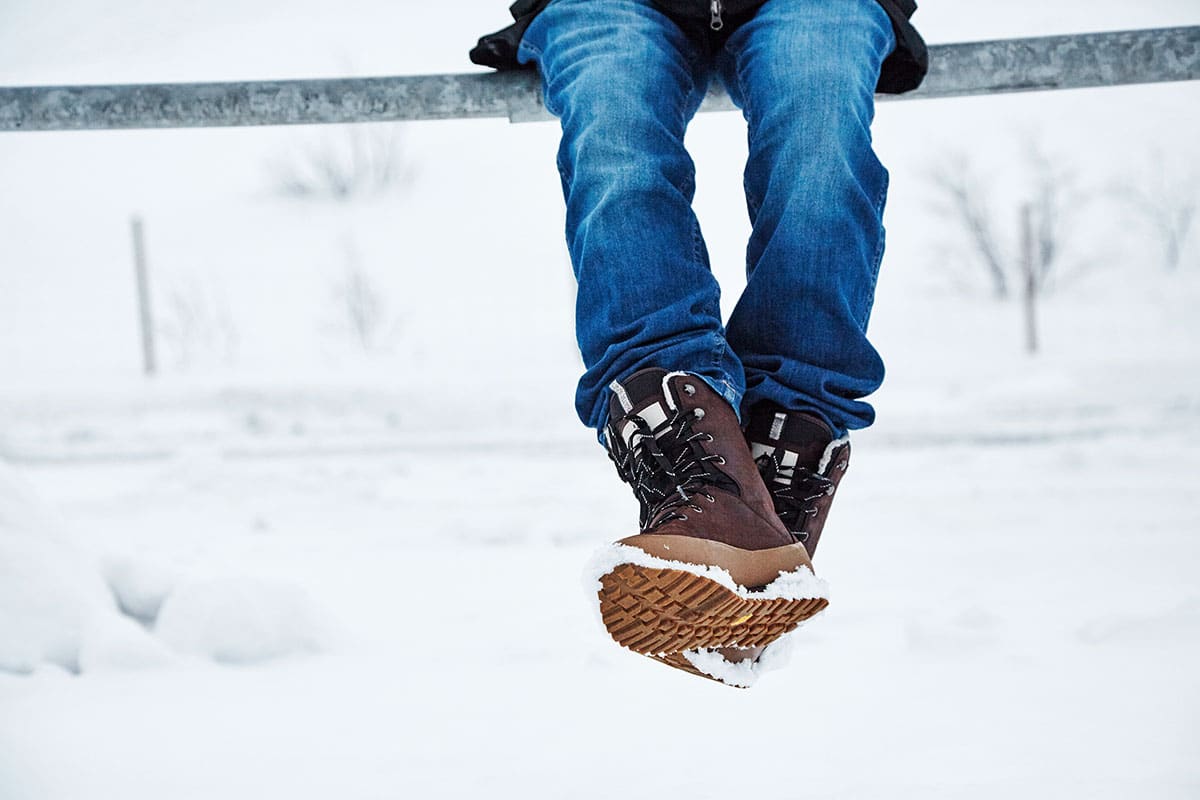 Jak udržet nohy v teple v botách v zimě: jednoduchý trik, který funguje lépe než teplé vložky.