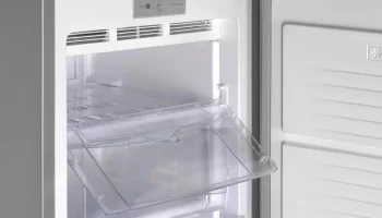 Jak odstranit veškerý led z mrazáku za 5 minut pomocí… hliníkové fólie