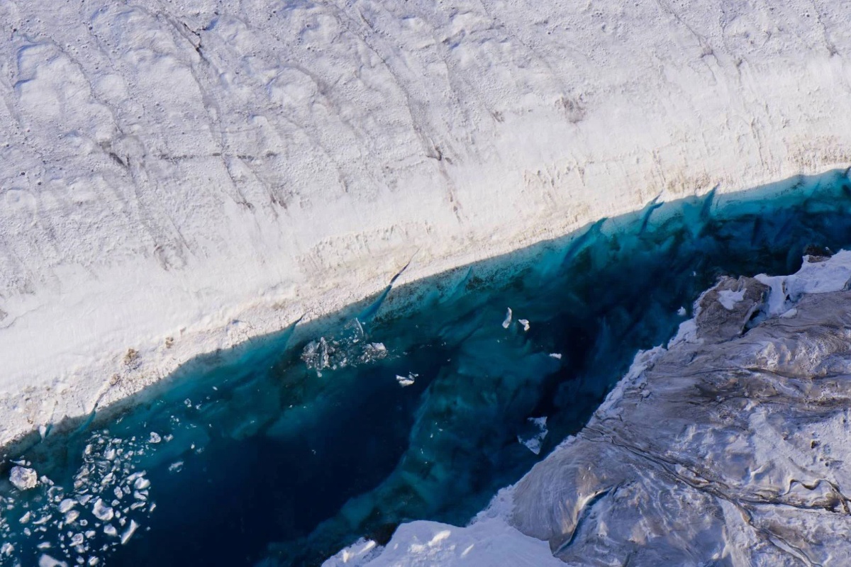 Greenlandski ledenjak puca otvoreno – i znanstvenici promatraju kako se prazni u stvarnom vremenu