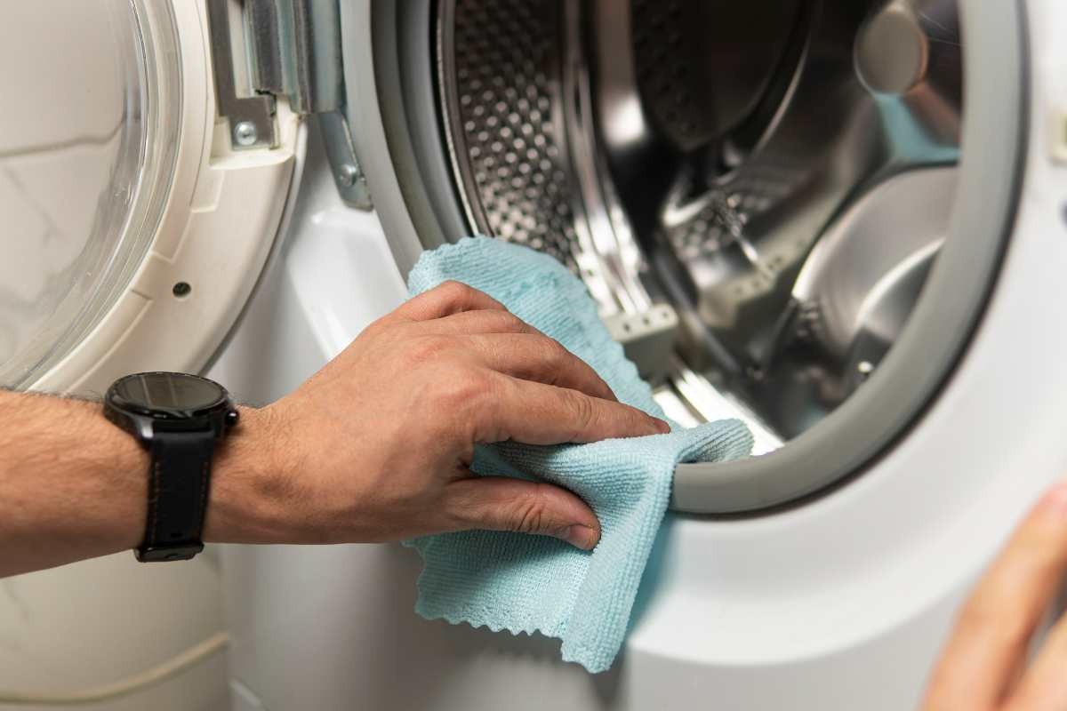 Zašto vrata perilice rublja ne smijete ostavljati predugo otvorenima