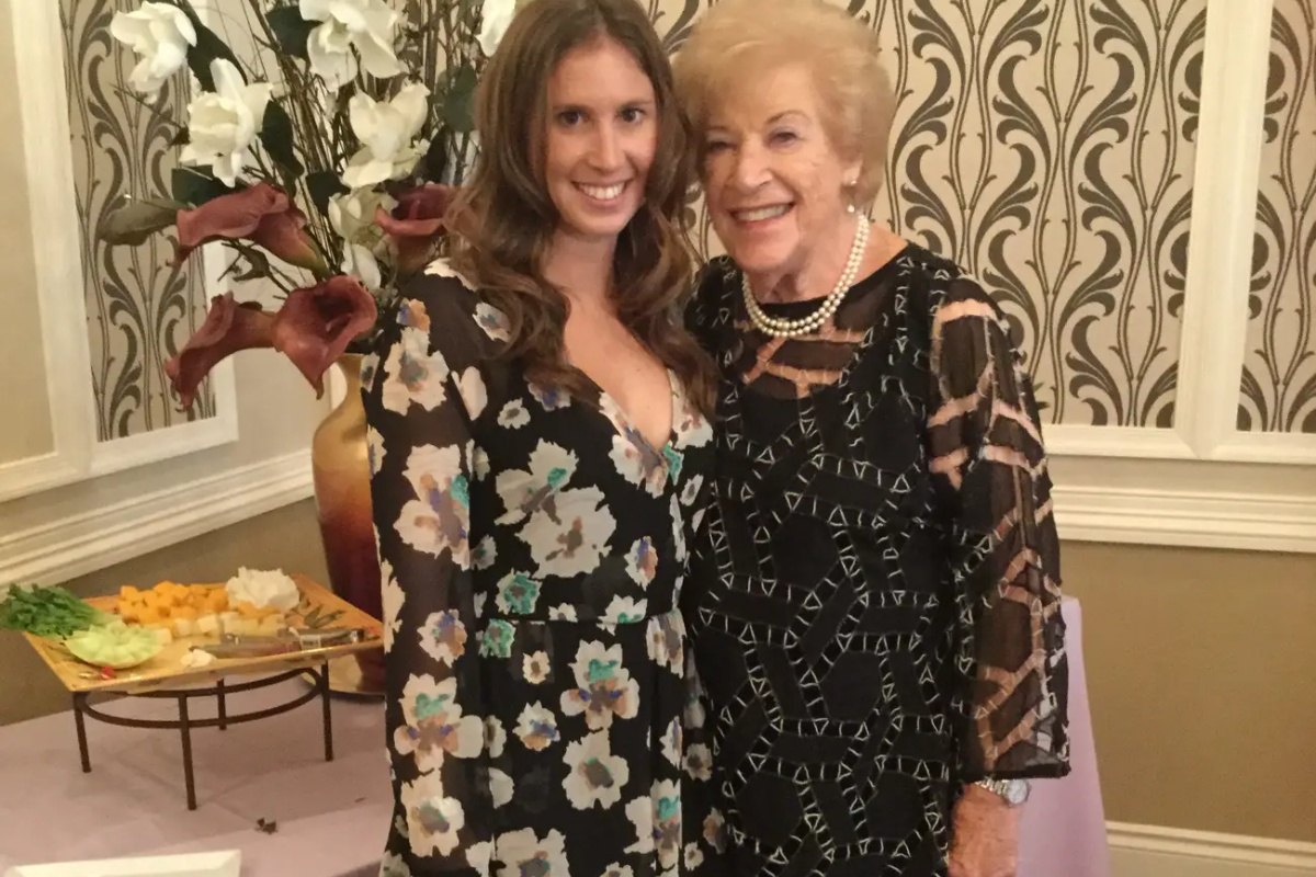 Moja 101-godišnja baka uvijek je imala ispunjen društveni život. Njezine 'tajne' za sklapanje i održavanje prijateljstava su jednostavne.