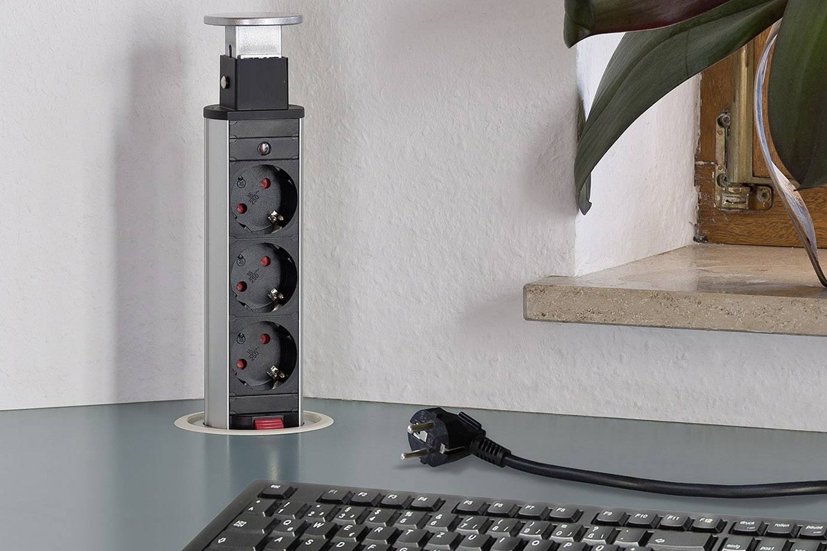 Fiksne utičnice su sada izvan mode. Evo modularnih modela koji se montiraju bez rupa u zidu detail 2