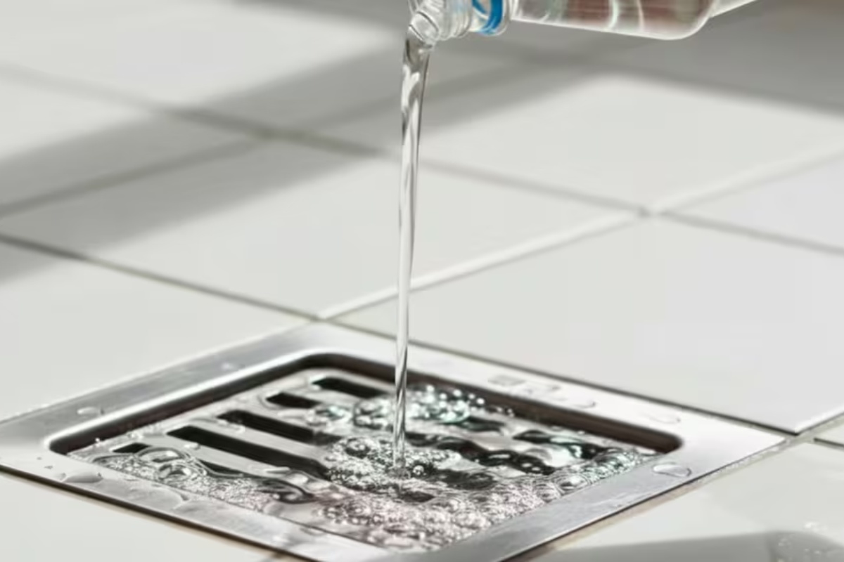 Es tendencia | Za što služi lijevanje octa po rešetkama u kući i zašto ga svi preporučuju