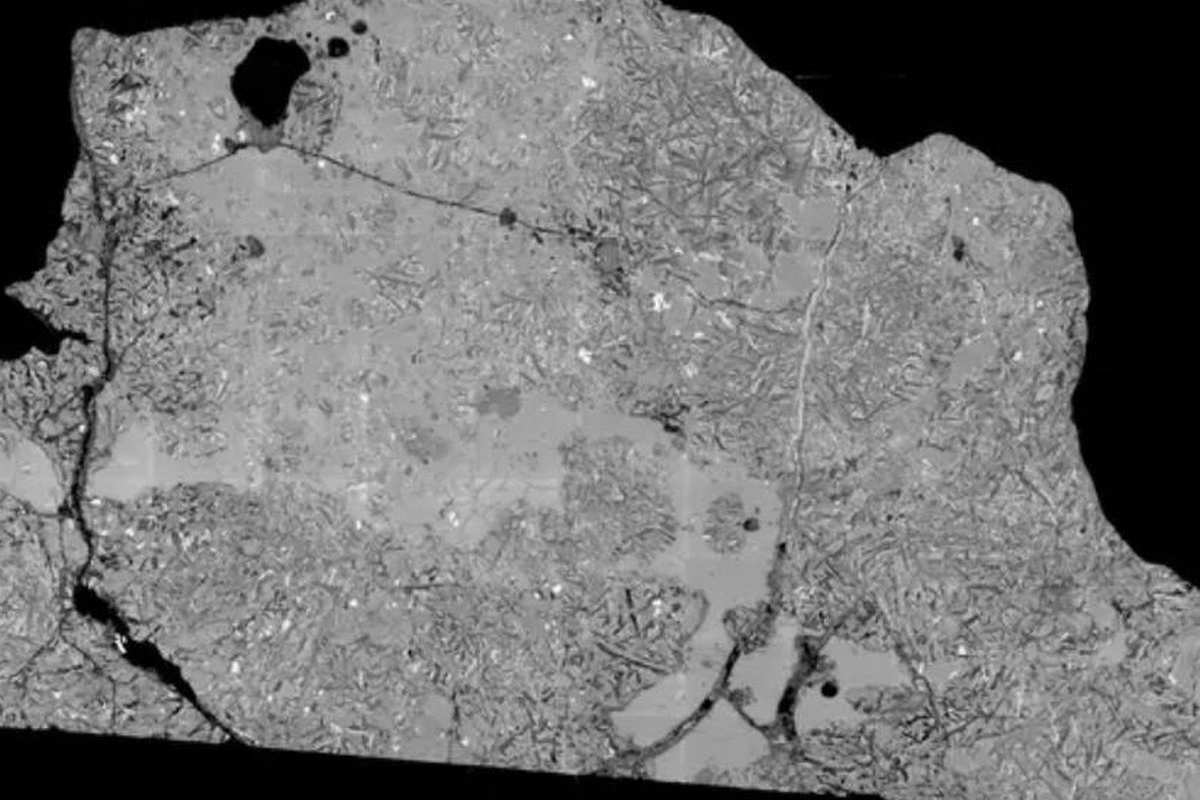 Analizirali su mjesečevu stijenu koju je donio Apollo 17 i otkrili nešto što ne bi trebalo biti tamo: postoje samo dvije opcije