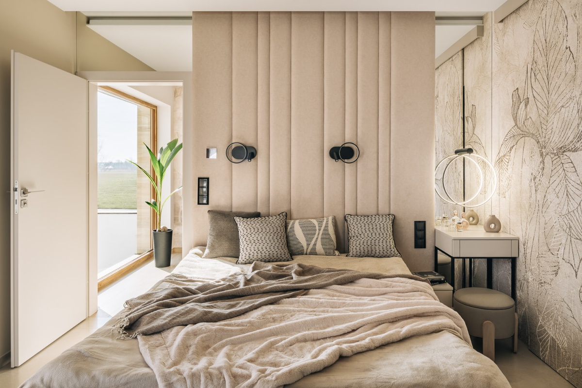 „Tepih i zavjese su poput kaputa za stan” – savjetuje stilistica. Jednostavan trik za topli dnevni boravak