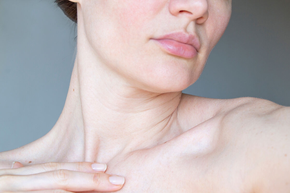 Kako brzo izgladiti bore na vratu i vratiti elastičnost kože u kućnim uvjetima detail 2