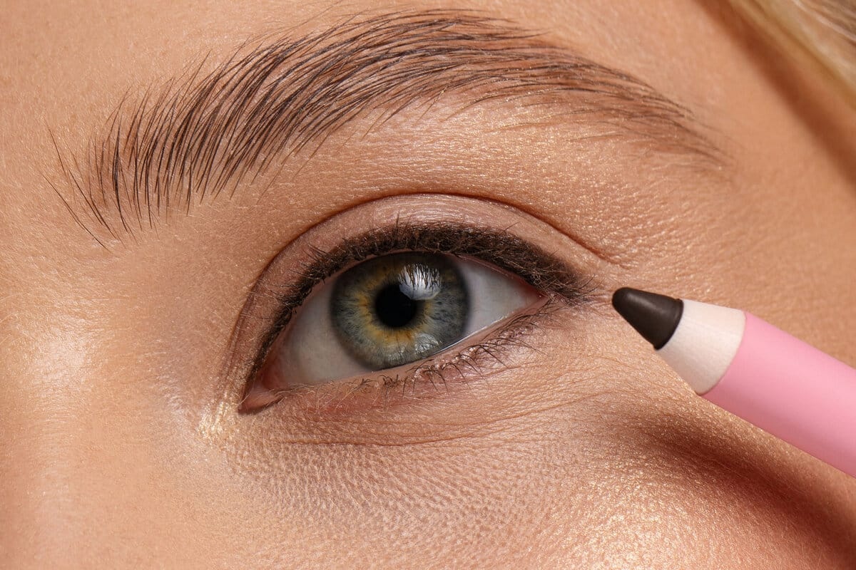 Kako optički povećati oči pomoću šminke: 10 provjerenih trikova za otvoreniji pogled [Detaljan vodič] detail 3