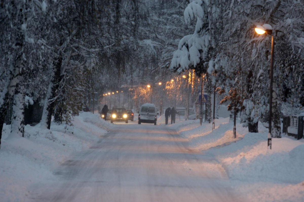 Hrvatsku čeka pravi zimski šok: Stiže snijeg koji će zabijeliti ulice, evo gdje će Hrvati zakopati automate!