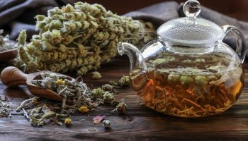 Tento čaj pije velmi málo lidí, což je škoda. Dělá zázraky se žaludkem a rozhozenými nervy.